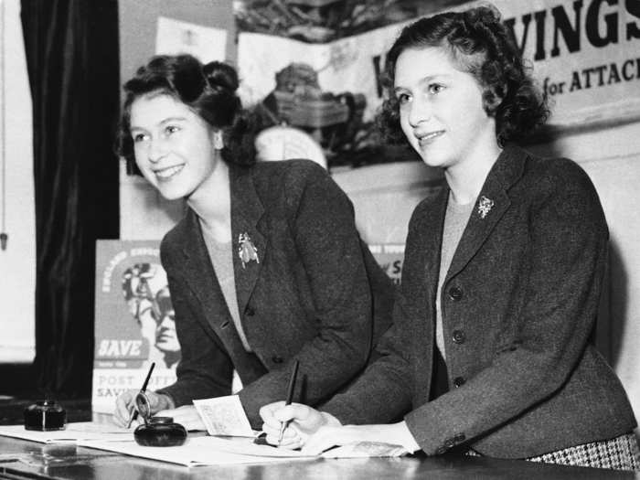 1943: Throughout the war, Princess Elizabeth helped by knitting garments for the poor, contributing funds to purchase cigarettes for the armed forces and attending dances and programs for evacuated children.