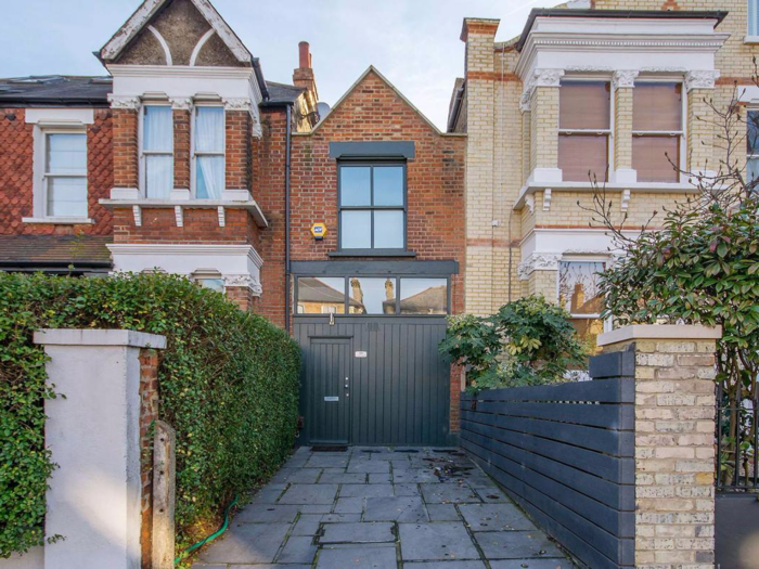 This 10-foot wide house in East Dulwich