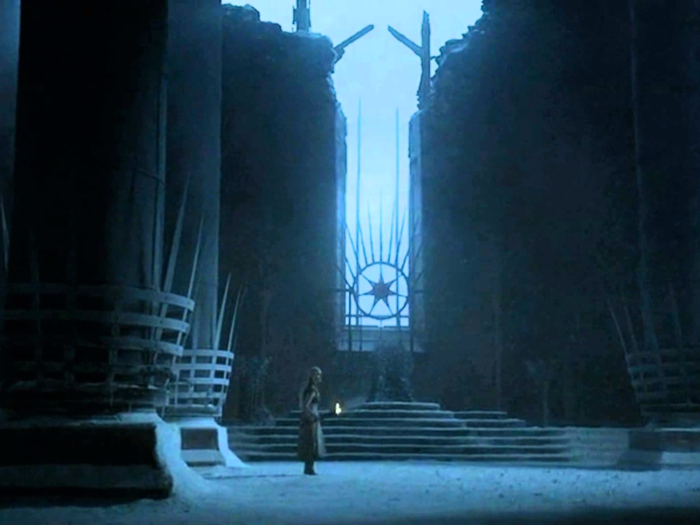 S2 E10: Daenerys has visions in the House of the Undying