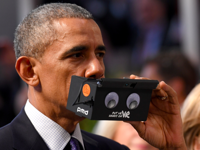 PHOTOS: Barack Obama geeked out with a virtual reality headset in Germany