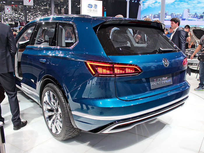 The rear, though, is pretty mellow and resembles the same egg-shaped design that you see on many crossover SUVs.