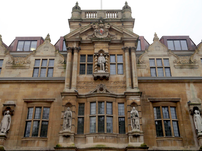 2. Oxford (574) — Oxford is consistently ranked among the best universities in the world and is the oldest in the English-speaking world, dating back to 1096. It also produces more world-leading research and academic publications than any other university in the country.