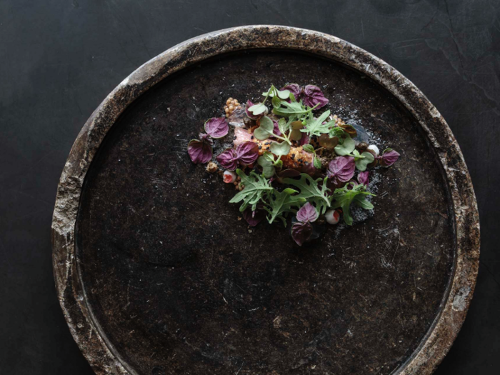 Even the most familiar dishes, like beef carpaccio, challenge visual expectations.