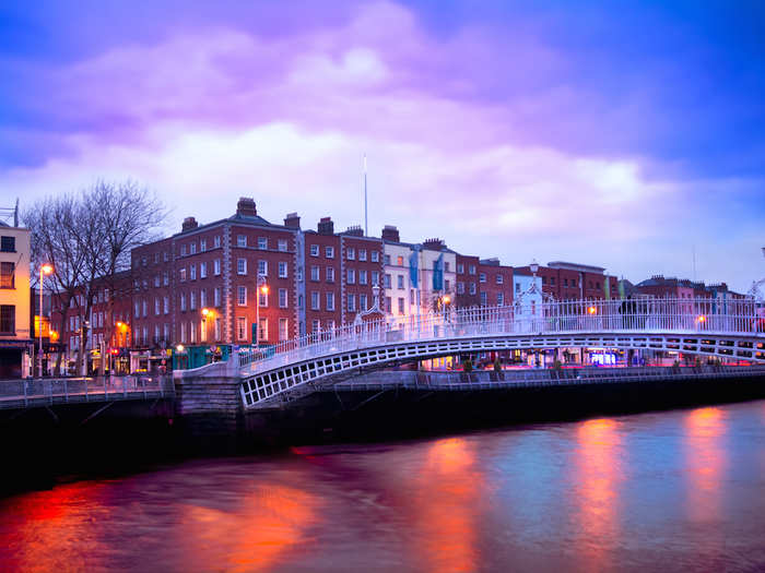 16. Dublin, Ireland — Dublin may be a fun party city for singles, but it