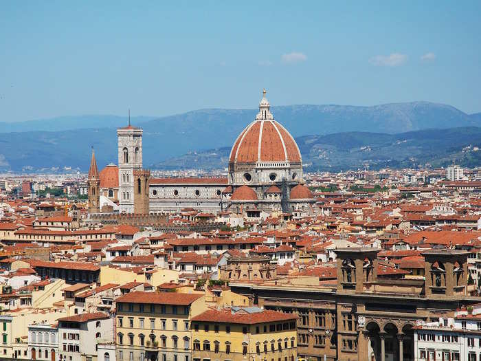 10. Florence, Italy — Steeped in history and culture, Florence is favoured by newlyweds for its Renaissance art, delicious cuisine, and romantic views of terracotta rooftops.