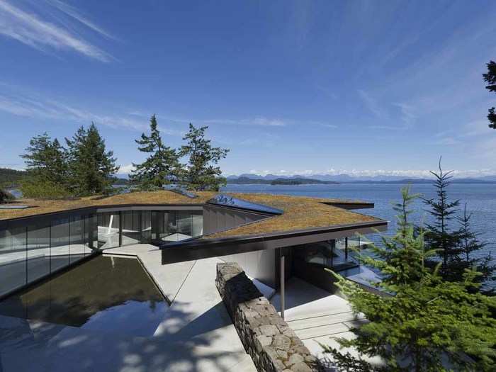 Tula House in Quadra Island, Canada by Patkau Architects