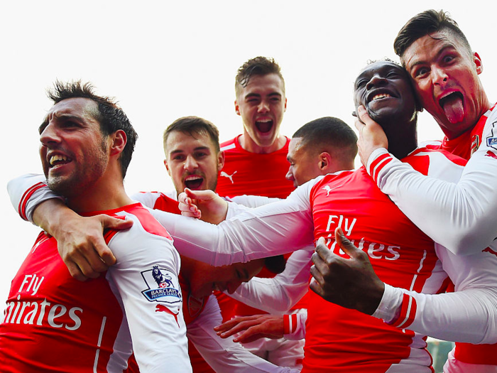 3. Arsenal — Fly Emirates