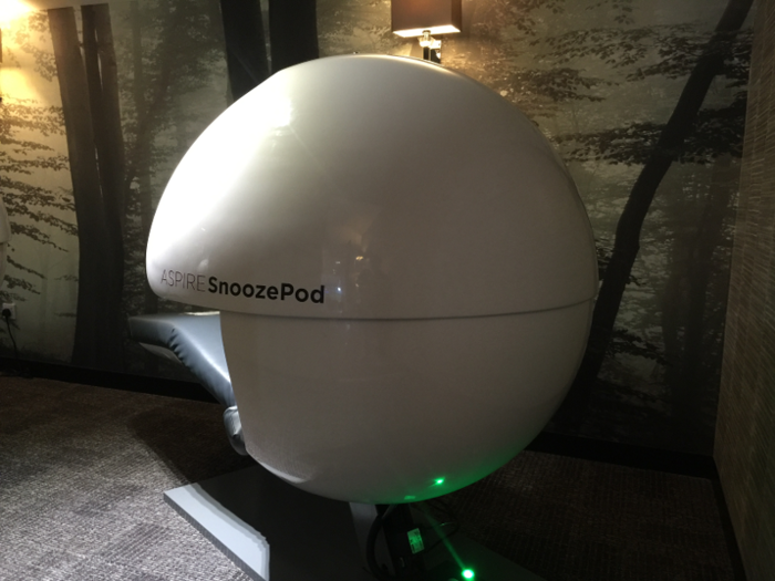 There is also a room with three "SnoozePods", which through the use of intelligent lights and sounds promote full sleep in a pre-programmed 20-minute cycle before "gently waking you".