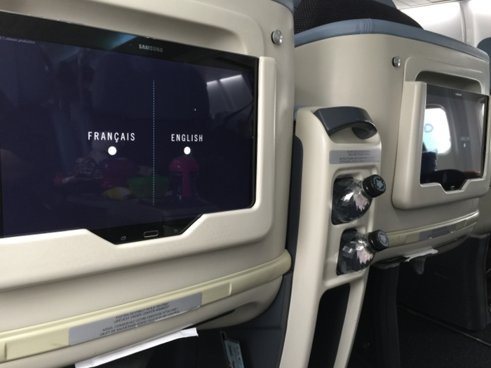 Every seat also had a Samsung Galaxy Pro tablet which you could remove from the port. Through these devices, La Compagnie offers TV shows, movies, music, magazines and newspapers, and E-books. The tablets can also be used to view the in-flight menu and other information.