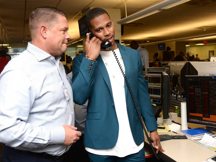 Victor Cruz picked up the phone.