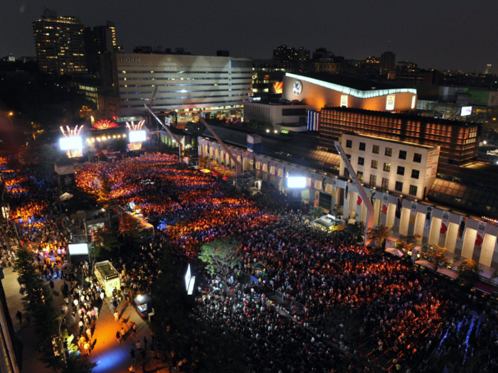 With roughly two million guests and hundreds of concerts spread out over a span of 10 to 11 days, the Festival International de Jazz de Montreal has been named the biggest jazz festival in the world by the Guinness Book of World Records.