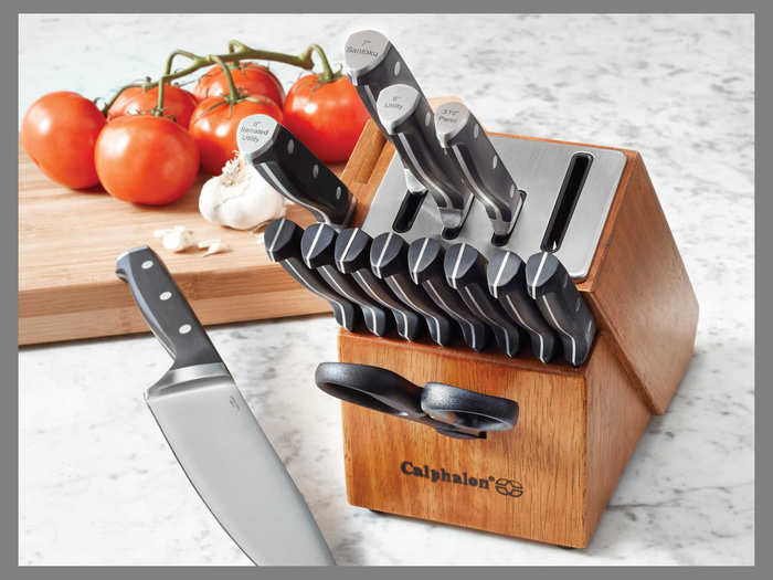 Self-sharpening knife set