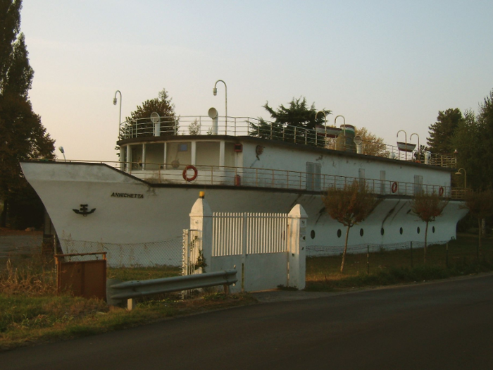 This landlocked vessel is located in Annicco, a commune in Italy.