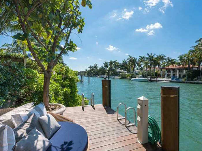 When you want friends to stop by, the backyard dock makes for easy water access.