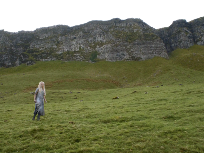 Daenerys wandered below the sharp cliffs in the season five finale, and is eventually found by an enormous horde of Dothraki.