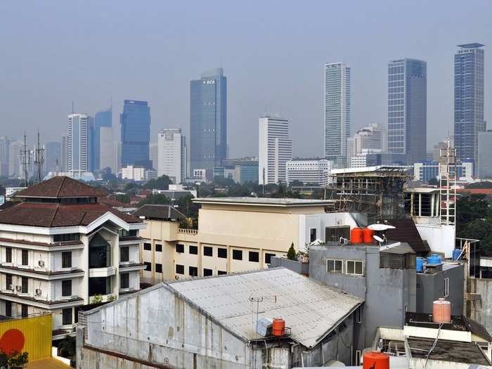 9. Jakarta, Indonesia — 40.4 hours: The metro area of Indonesia