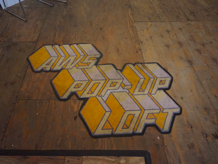 There was this nice little carpet, too. The pop-up loft first opened in June 2014 for only one month. But due to popular demand, it re-opened in September 2014 and has remained open since. There