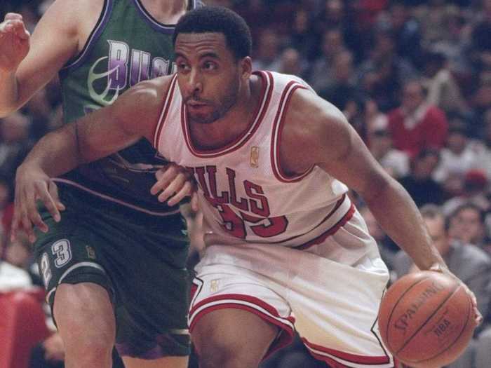 Jason Caffey was a backup power forward.