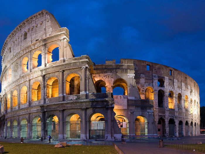 Rome took the lead with 400,000 people by 100 BCE.