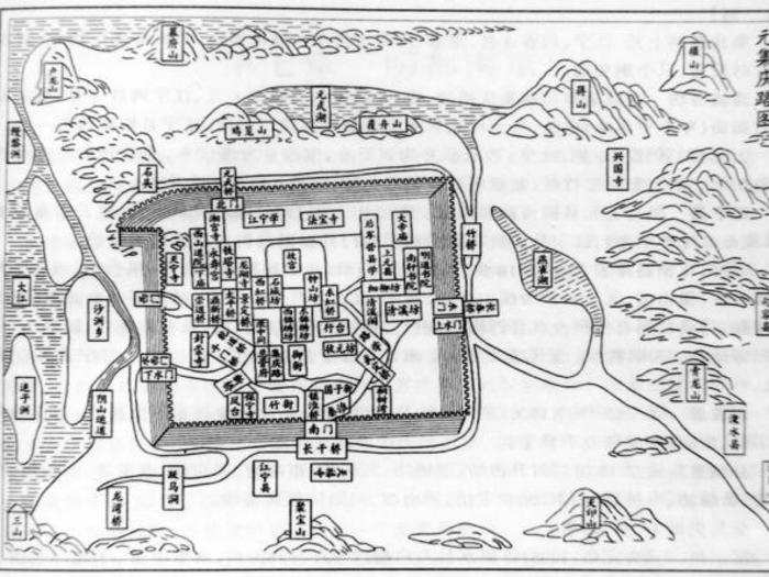 Nanjing took the lead with 500,000 people by 1400 CE.