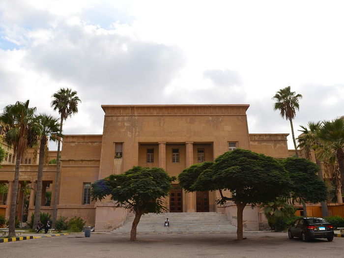 11. Alexandria University, Egypt — Situated in the city named for one of the greatest military leaders of all time, Alexander the Great, the University of Alexandria boasts a Nobel Prize Ahmed Zewail, who won a Chemistry prize in 1999.