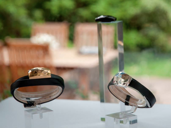 Track your sun exposure with a blinged-out wearable.