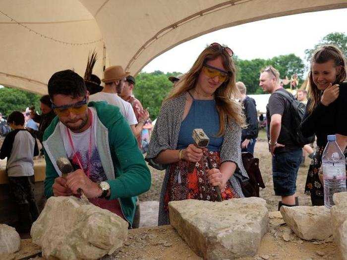 GLASTONBURY 2016: Big, beautiful photos from the greatest (and muddiest) party on Earth