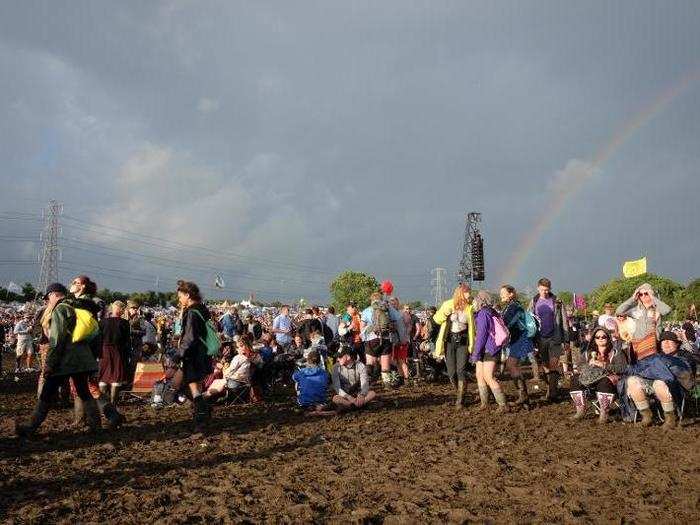 GLASTONBURY 2016: Big, beautiful photos from the greatest (and muddiest) party on Earth