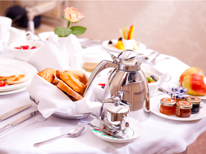 DO: put in your room service orders as far in advance as possible.