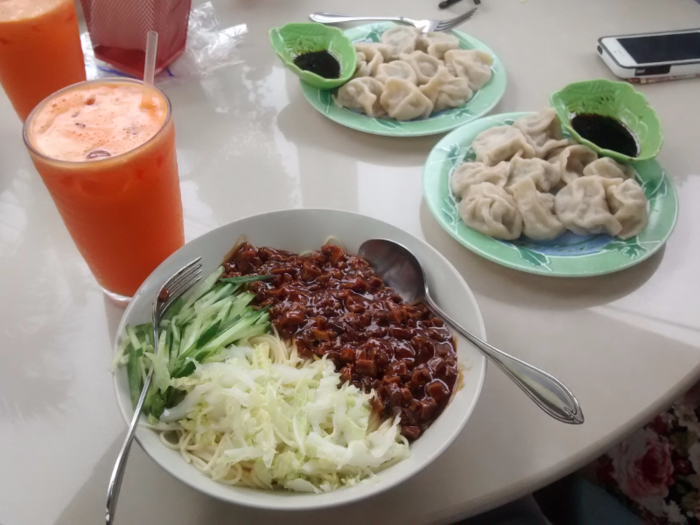 The city even has vegetarian options, such as this all-veg Taiwanese spot called Para Te. We got steamed dumplings and chilled noodles with "chicken" (soy) meat. Fresh juices or "batidas" are also omnipresent in the DR, and they