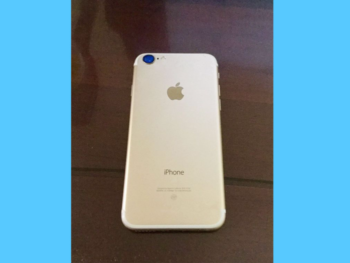 This is one of the most recent leaks, which lines up nicely with pretty much every rumor about the regular iPhone 7