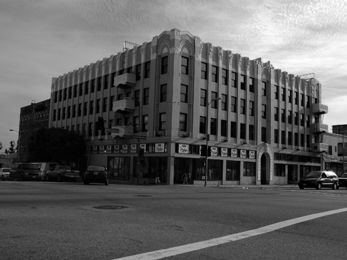 The Hollywood & Western Building is only four stories tall, but that doesn