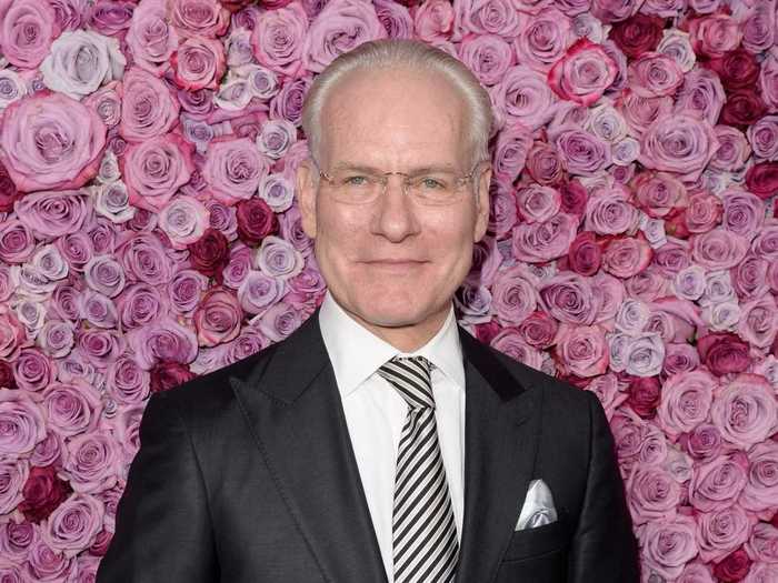 Tim Gunn soaks up art