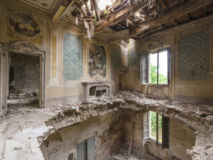 When photographing abandoned buildings, like this crumbling villa in Italy, naturally Veillon has watch his step.