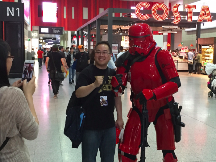 People stayed at the convention until late in the afternoon. Thousands of Star Wars fans had spent all day getting photos and seeing the sights.