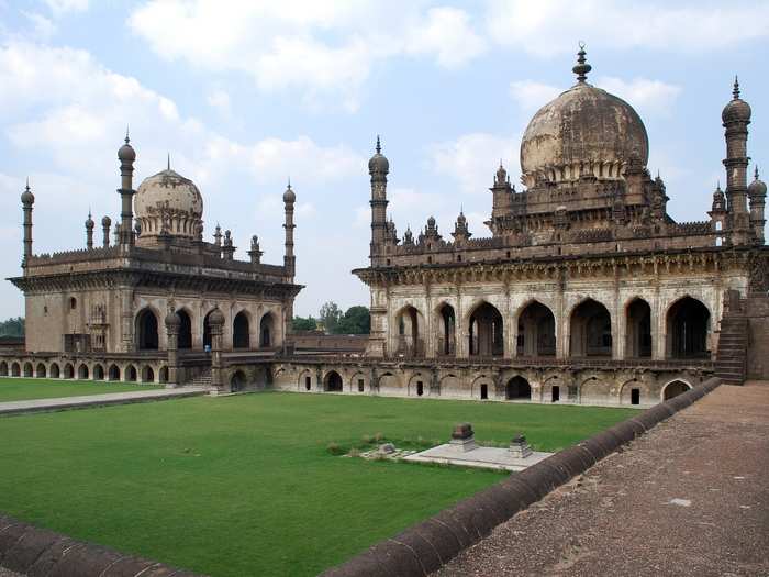 Monuments and Forts of the Deccan Sultanate, Karnataka