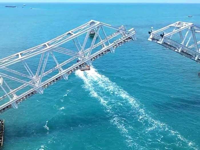 India’s First Cantilever Bridge