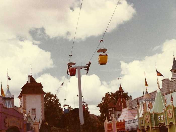 When people wanted to get from Tomorrowland to Fantasyland, they rode the Disneyland Skyway gondola lift. The Skyway opened in June 1956 and made its last run in 1994.