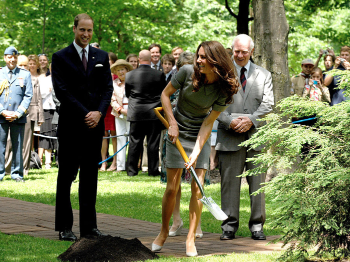 The couple helped plant a tree at Rideau Hall during their third day. The tree was actually planted right next to the tree Will