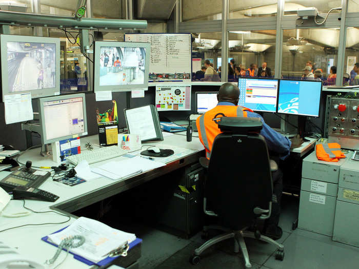 Most stations are equipped with their own control rooms where they communicate with the LUCC and monitor the stations on a more local level. This is what the control room in Westminster station looks like.