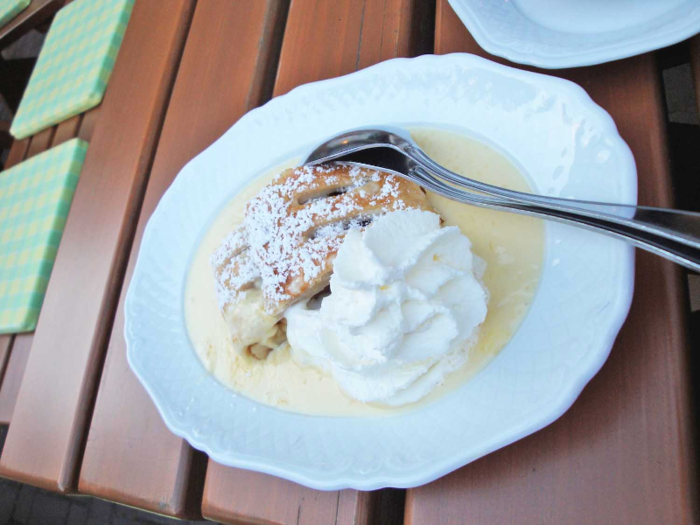 The apple strudel you