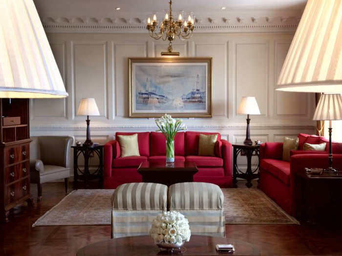 The living room of the Grand Presidential Suite