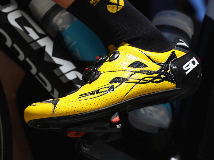 Custom yellow: Froome wore this custom pair of carbon Sidi SHOTs.