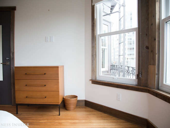 Besides the furniture, the bedrooms are otherwise barren. A Common representative says they used to provide more decorations in the New York rooms, but tenants