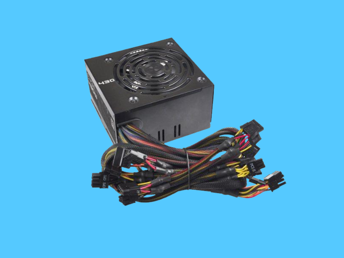 The power supply: EVGA 430W