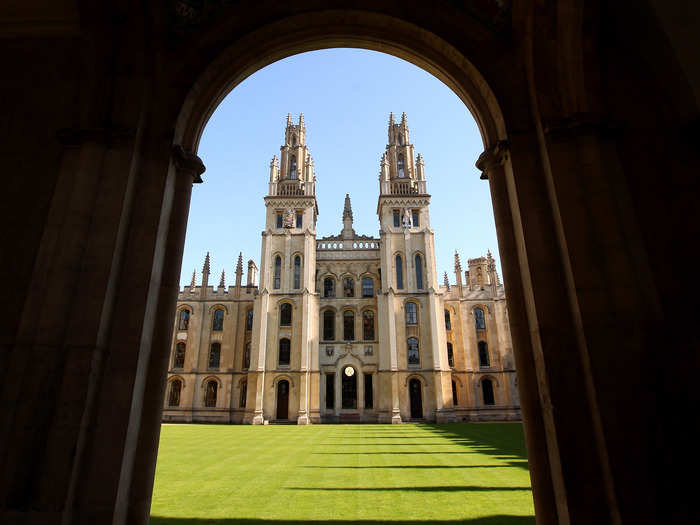 2. Enrolling students as early as 1096, the University of Oxford is the oldest university in the world. Walking on the grass in the college courtyards is banned to keep them looking immaculate.