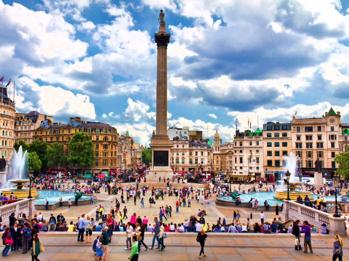 Located in the heart of London, Trafalgar Square boasts multiple fountains, as well as many famous statues, like Nelson