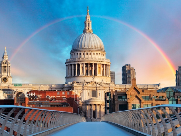 Perched on top of Ludgate Hill, St. Paul