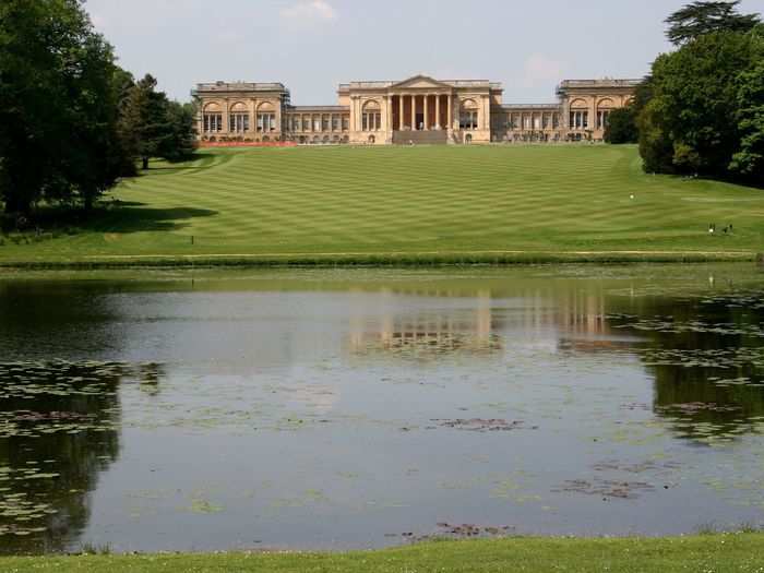 9. Stowe School