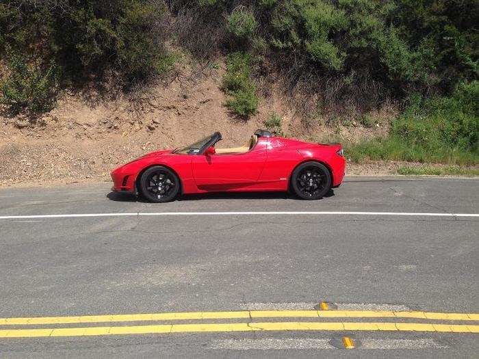 Canyon carving in this baby is brilliant. The thing weighs only about 2,700 pounds, and much of that is battery. It